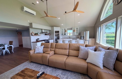 Columbia House | Glenn Acres Farm, Fishing and Relaxing, a Place Everyone Loves!