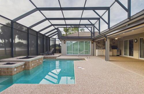Gilchrist Villa | Golf course waterfront view