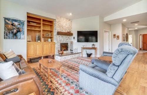 Whitehawk House | Golf & Mountain Views - Retreat in Clio