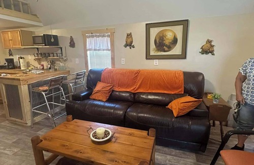 Isaban Cabin | Gorgeous 3-bedroom cabin with AC in peaceful Isaban