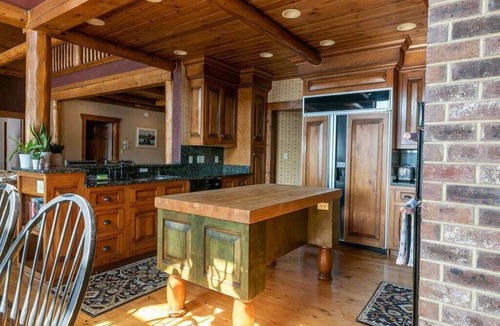 Wautoma Cabin | Gorgeous 7 bdrm loglodge fireplaces sauna hottub kayaks paddleboards boats