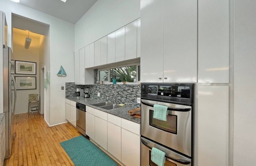 Villa Primera House | Gorgeous Contemporary Gulf Front Home w/Private Pool/Dog Friendly