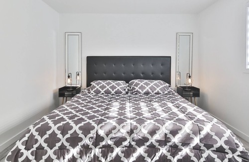 Fabreville House | Gorgeous | Spacious | Parking | Pool Table | Clean - Super host on Airbnb