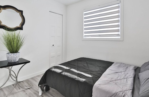 Fabreville House | Gorgeous | Spacious | Parking | Pool Table | Clean - Super host on Airbnb