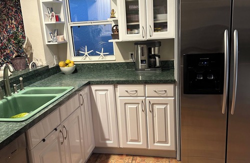 Virginia Trace Villa | Gorgeous WATERFRONT 2/2 Villa - Walk to Lake Sumter Landing!
