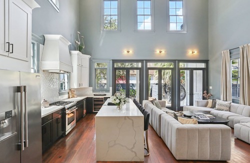 Lower Garden District House | Grand 10BR NOLA Retreat, Dual Heated Pools & Spas