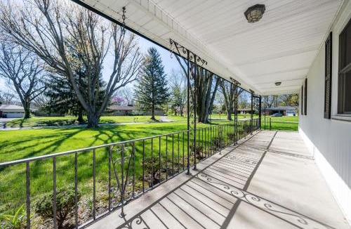 Indianapolis House | Grandma's House - Classic Indy Charm - Family Friendly