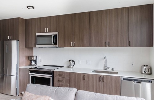 Mann Apartment | Great Central District Studio w/Gym, Yoga & Rooftop, by Blueground