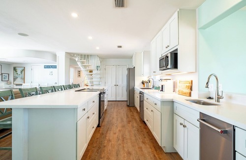 Villa Primera House | Great Gulf Front Family Home! Perfect for intimate weddings too!