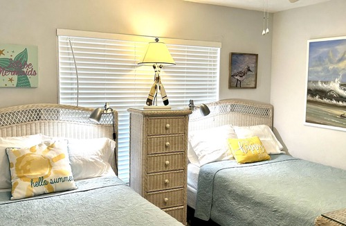 Point East Condo | Great off-season rates. Weather is still warm and sunny. So come on down!