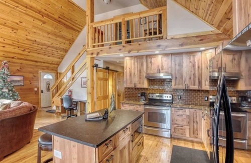 Lead Cabin | Great Pine Lodge