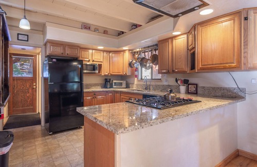 Tahoe Woods House | Great Reviews! Tahoe City chalet w/hot tub, walk 2 Tahoe City on bike trail, hiking!