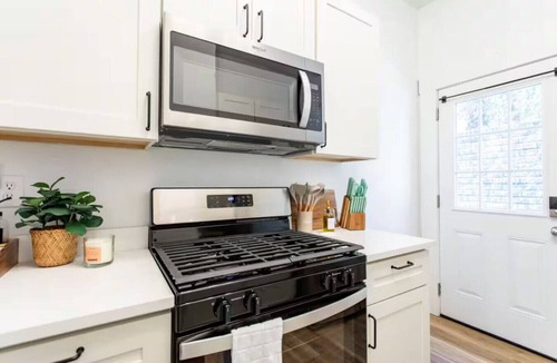 Mount Washington House | Group Friendly 4BR, 3 King Beds w/Parking!