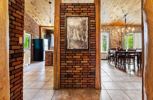 Saint-Faustin-Lac-Carre Cottage | Group oriented 6 BR waterfront cottage with pool table & SPA near Mont Tremblant