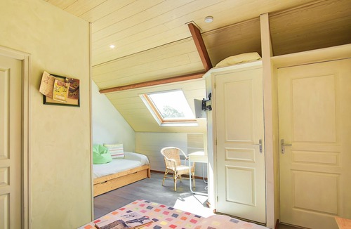 Teurtheville-Bocage Bed & Breakfast | Guest Room “Chambre École” with Shared Terrace, Garden, and Wi-Fi