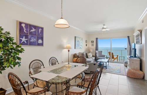 Gulf Shores Condo | GULF BEACH FRONT, ‘Beach Chic' Crystal Shores 806 ON THE WATER