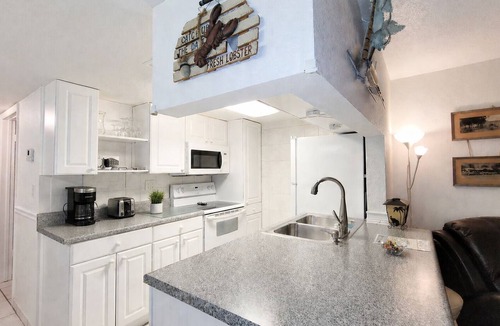 Sunset Beach Condo | GULF FRONT/POOL 2BR/2B TREASURE ISLAND SUNSET BEACH SUNSET CHATEAU