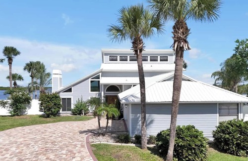Dixie Shores House | Gulf-Front Retreat w/Private Pool & Kayak Access