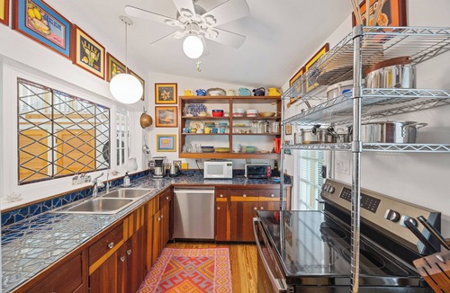 Gulfport House | Gulfport Art District Cottage Retreat