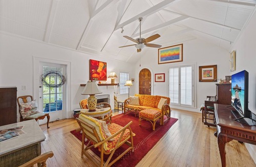 Gulfport House | Gulfport Art District Cottage Retreat