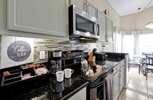 Lake Davenport Estates House | H&K Florida Vacation Villa, Entire Villa near Disney/Universal Theme Parks and Golf! Pool, Firepit, .