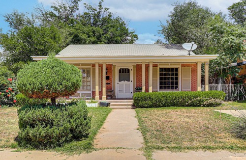 South Overton Cottage | Half-mi to Campus! Lubbock Home w/Fenced Yard