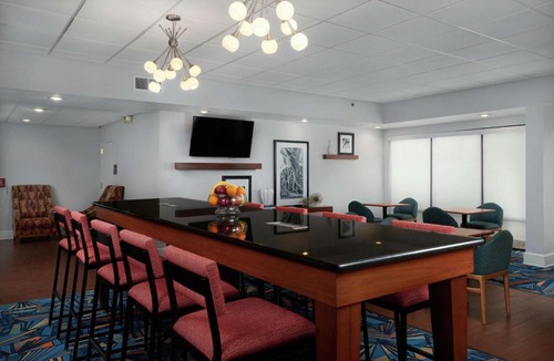 Austintown Hotel | Hampton Inn by Hilton Youngstown-West I-80