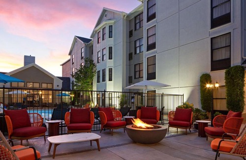 Biggs Field Hotel | Hampton Inn & Suites El Paso-Airport