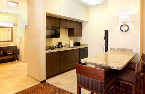 Biggs Field Hotel | Hampton Inn & Suites El Paso-Airport
