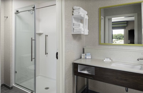 Speedway Hotel | Hampton Inn & Suites Indianapolis West Speedway