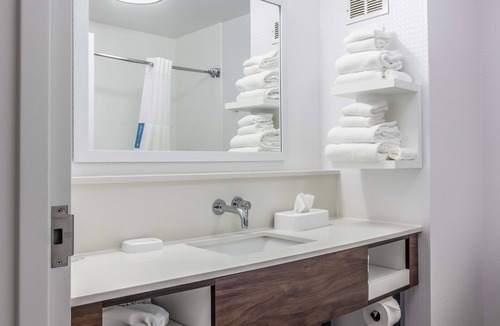 Youngstown Hotel | Hampton Inn Youngstown-North
