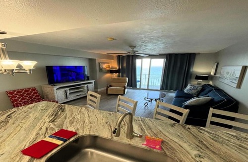 Ortona Park Apartment | Happy Place! Wyndham Ocean Walk Resort by the sea & sand 1BR 16071