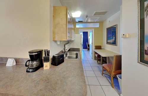 Lenox Park Condo | Harbour Beach Resort 103 | Ground-Floor Poolside Condo