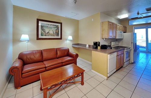 Lenox Park Condo | Harbour Beach Resort 103