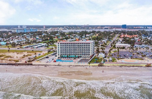 Lenox Park Condo | Harbour Beach Resort 603