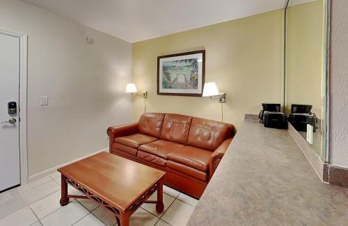 Lenox Park Apartment | Harbour Beach Resort 105