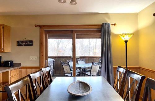 Logan House | Hawks Peak - by The Chalets