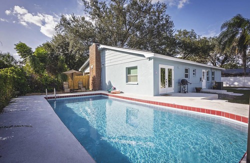 Seffner Community Alliance House | Heated Pool w/Fire Pit Spacious Family Retreat