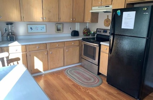 Republic House | Hemlock House in Republic (South) : Summer UP Getaway | Hot Tub, Fire Pit & Dogs Welcome