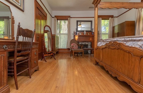 Micanopy Bed & Breakfast | Herlong Mansion Bed and Breakfast Inn - Magnolia Room