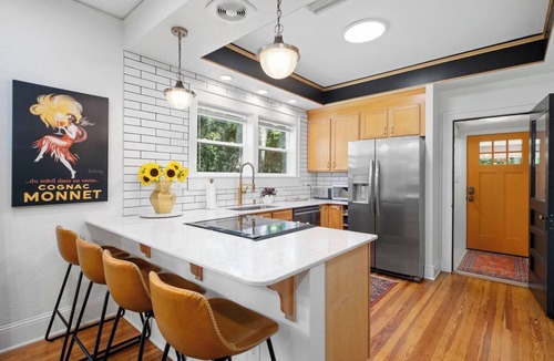 Gainesville House | Hibiscus Park Bungalow- Walk To UF/Luxury Home/Hot Tub
