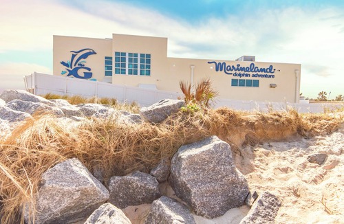 Vilano Beach Cottage | High Tide by Distinctive Beach Rentals