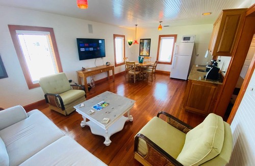 Pass-a-Grille Historic District Apartment | Historic Downtown Pass A Grille Beach 15K Sq Ft!