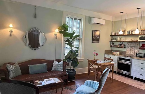 Laurel Cottage | Historic Guesthouse in Downtown Laurel
