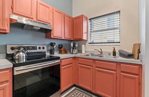 Lincolnville House | Historic Lincolnville Bungalow Near Downtown