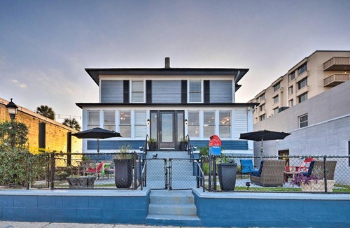 South Beach Street Historic District House | Historic Renovated Home < 2 Mi to Beach & Pier!