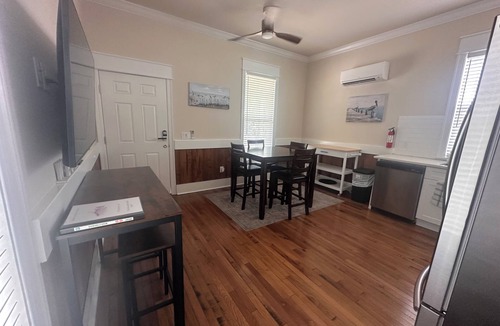Historic Downtown Apalachicola House | Hogfish beach beach house walking distance to downtown Appalachia
