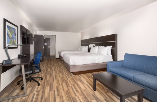 Lincoln Hotel | Holiday Inn Express and Suites Lincoln I - 80 by IHG
