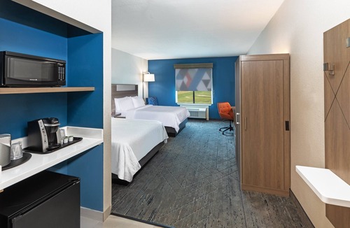 Webster Hotel | Holiday Inn Express Hotel & Suites - Houston Space Center by IHG