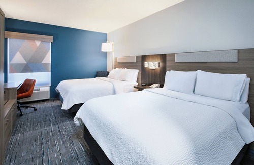 Tyrone Hotel | Holiday Inn Express Silver City by IHG